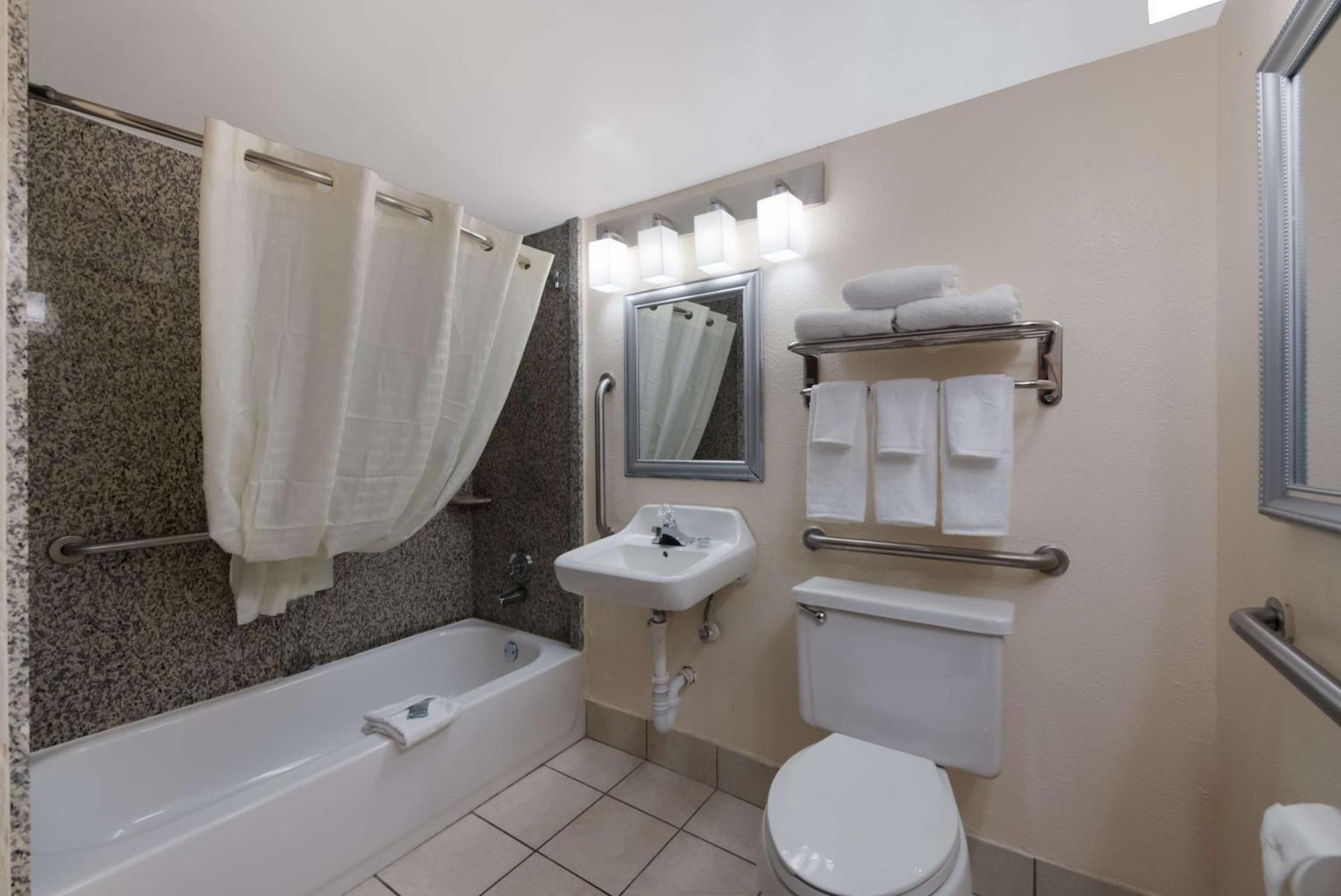 Best Western Hampton Coliseum Inn Zewnętrze zdjęcie