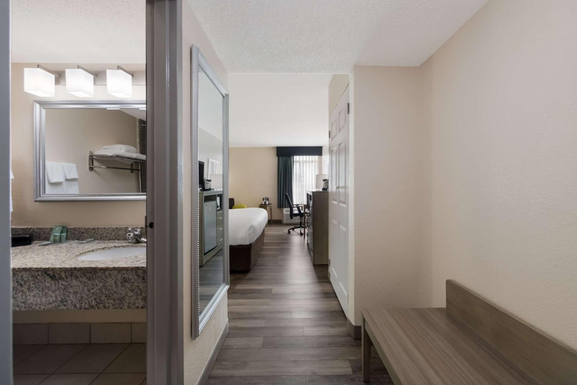 Best Western Hampton Coliseum Inn Zewnętrze zdjęcie