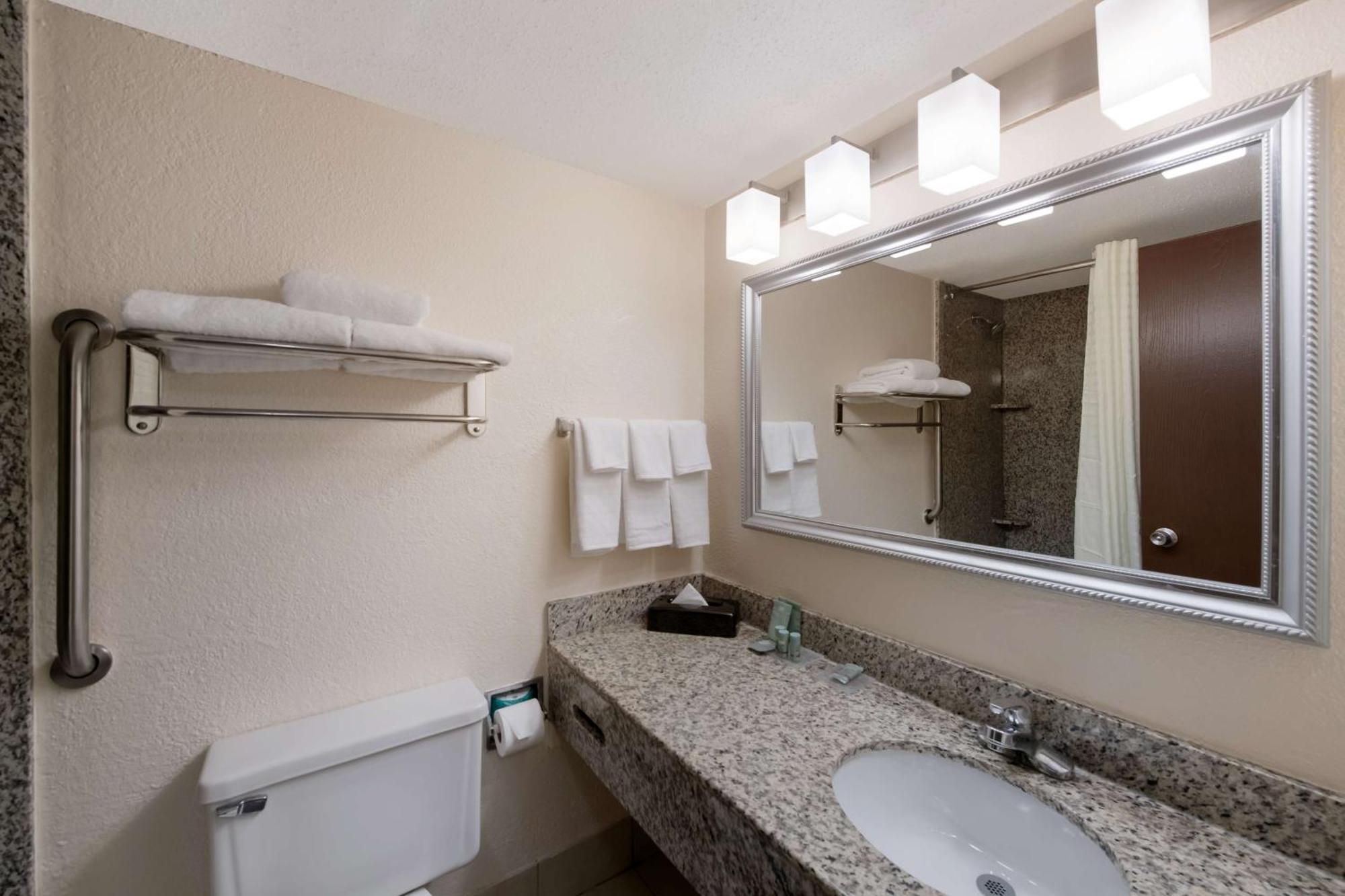 Best Western Hampton Coliseum Inn Zewnętrze zdjęcie