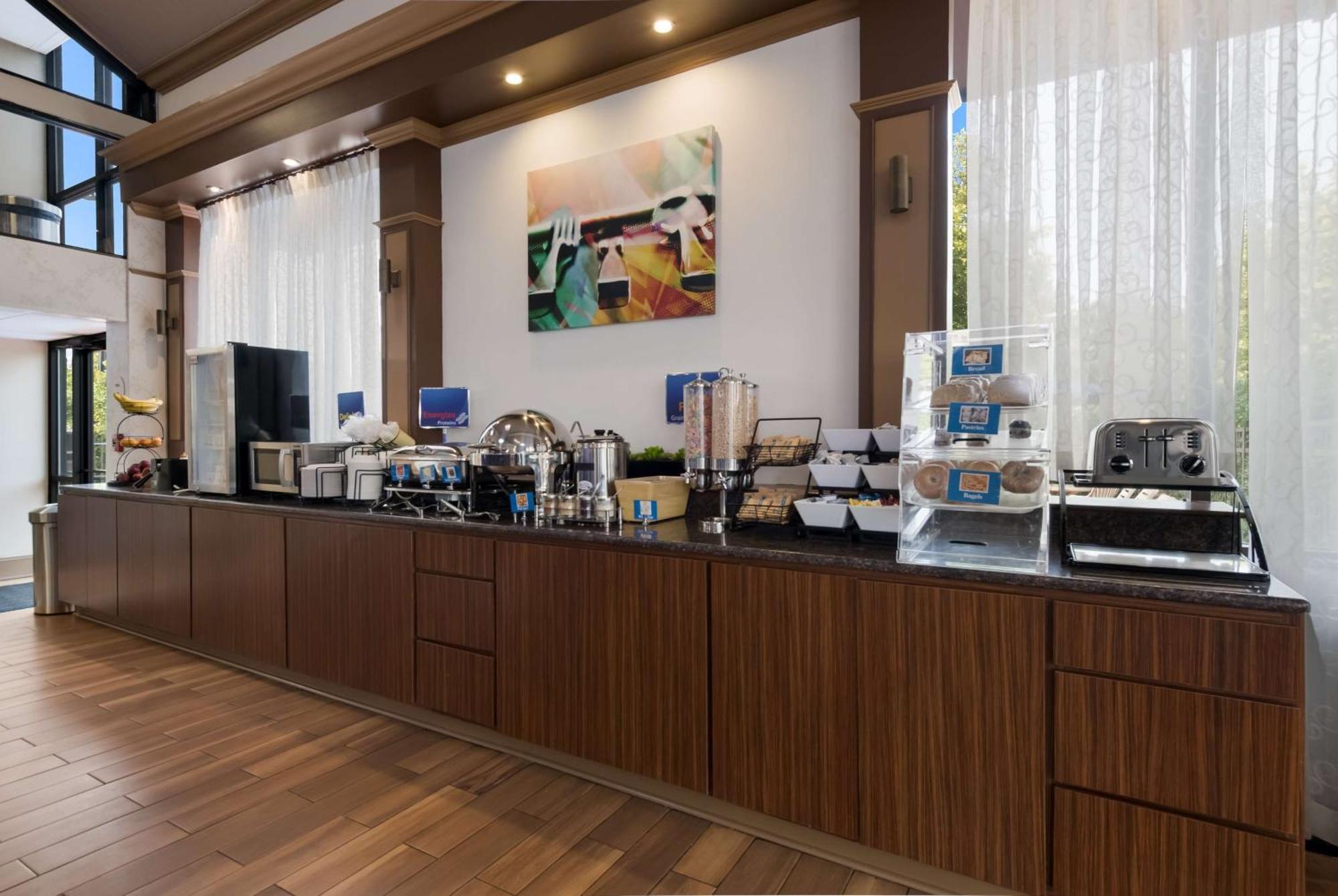 Best Western Hampton Coliseum Inn Zewnętrze zdjęcie