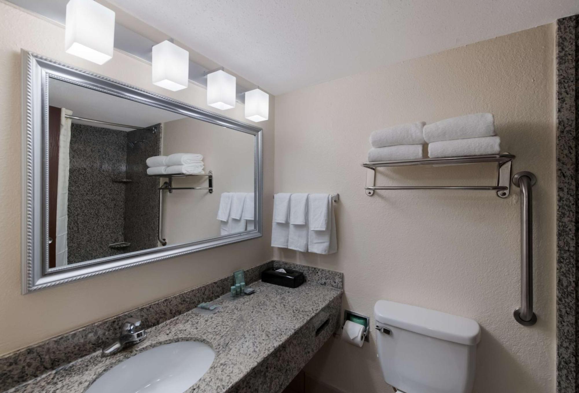 Best Western Hampton Coliseum Inn Zewnętrze zdjęcie